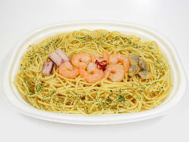 魚介の旨塩大盛パスタ セブンイレブン (7-ELEVEN)