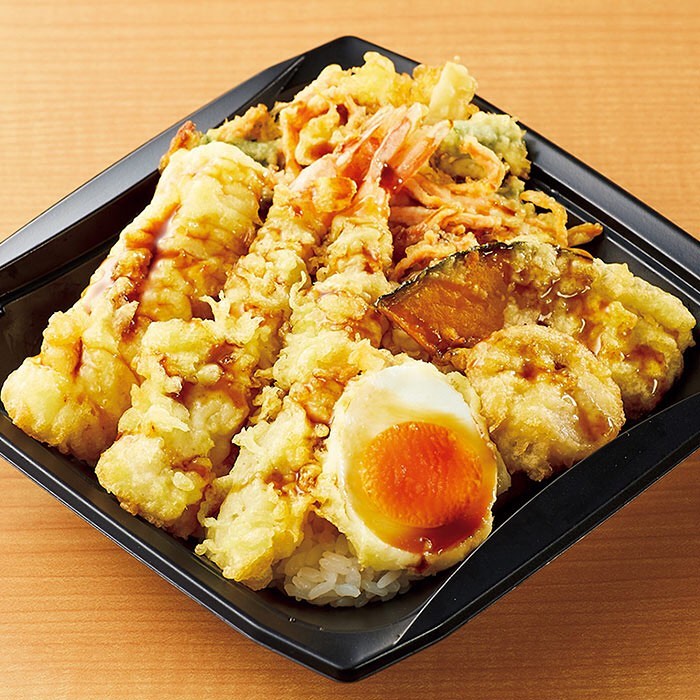 おだし香る海の幸と半熟たまごの天重