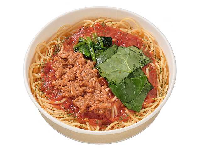 ツナとほうれん草のトマトソースパスタ　セブンイレブン (7-ELEVEN)