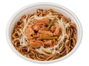 ピリ辛豚モツ炒めon! ソース焼そば セブン-イレブン