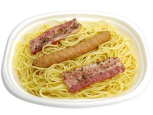 ソーセージとベーコンの大盛ペペロンチーノ セブン-イレブン