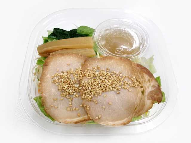 焼きあごだし仕立て塩ラーメンサラダ