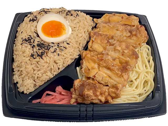 ずっしり!半熟煮玉子めしと油淋鶏