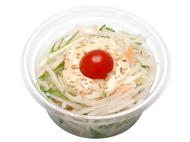 コク旨マヨネーズで食べる!大根ミックスサラダ
